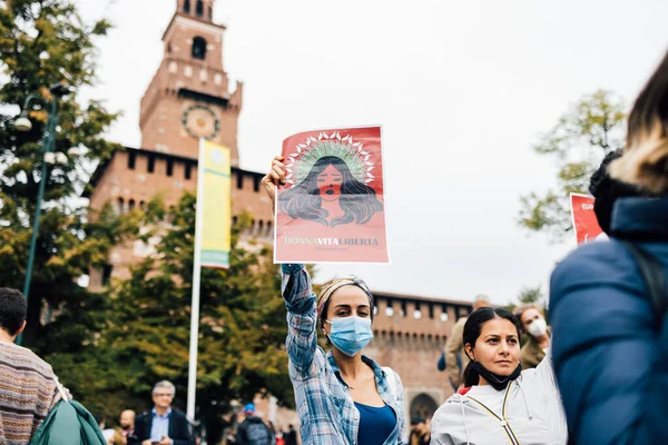 Milan Italy September 2022 Protestors Demonstrating Showing Protest Sign Castello — Stock Photo, Image