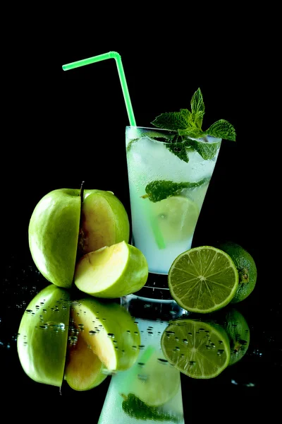 Apple mojito cocktail — Stock Photo, Image