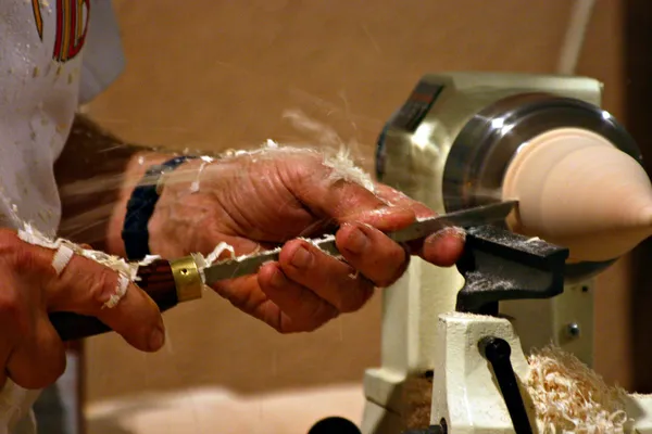 Artisan carving wood — Stock Photo, Image