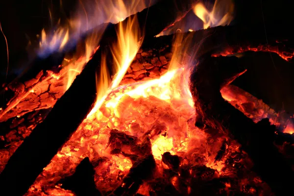 Fire burning in the night — Stock Photo, Image