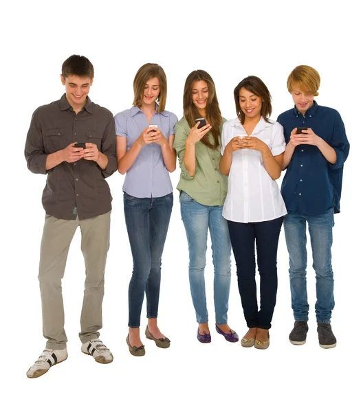 Tieners met smartphone — Stockfoto