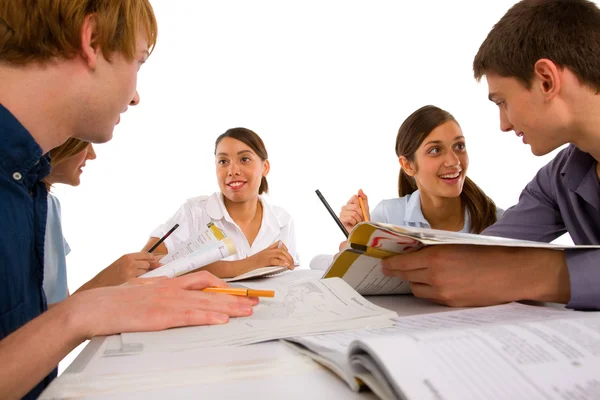 Teenagers studying together — Stock Photo, Image