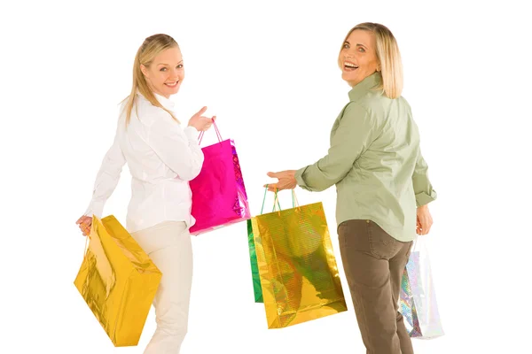 Femmes mère et beignet carring sacs à provisions isolé sur whit — Photo