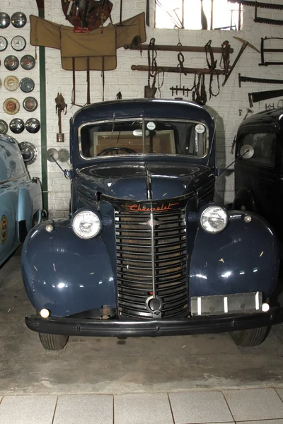 Rocznika samochodu 1940 chevrolet suburban — Zdjęcie stockowe