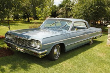eski model araba 1964 chevrolet Impala coupe