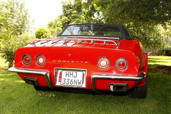 老爷车 1973年雪佛兰 corvette 黄貂鱼 — 图库照片