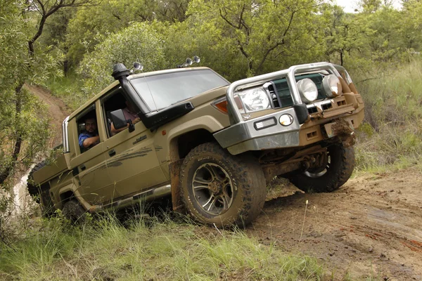 Green Toyota Land Cruiser 4 Door — Stock Photo, Image