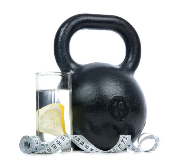 siyah fitness ağırlık su ve şerit metre