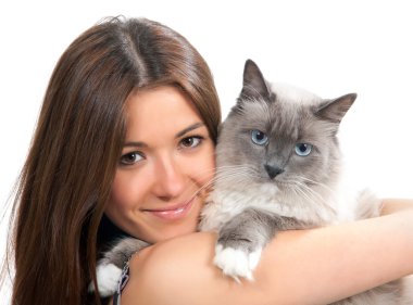 genç kadın, mavi göz ve gülümseme ragdoll kedi tutun