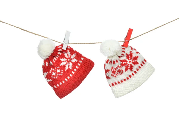 Chapeaux rouges ornement patchwork de Noël clippé sur la corde — Photo