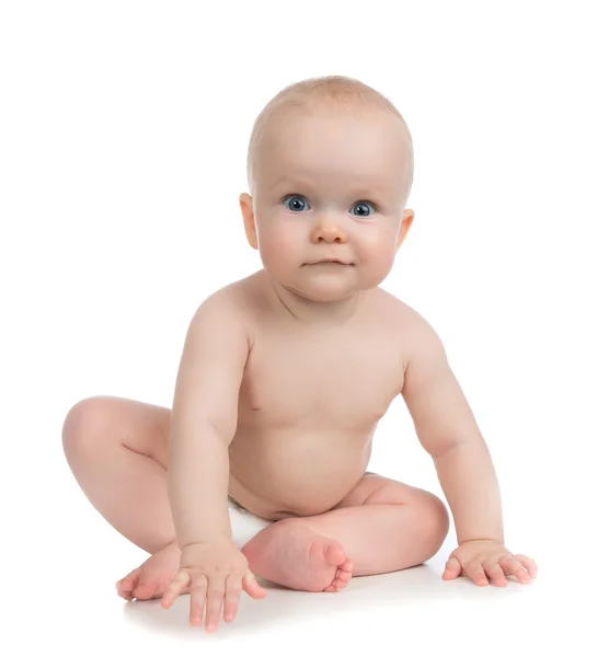 Niño de 8 meses niño sentado o arrastrándose feliz — Foto de Stock