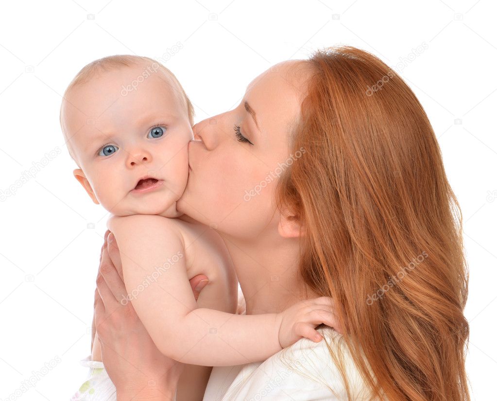 Yeni doğmuş kız bebek çocuk bebek çocuk kucağında öpüşme Stok