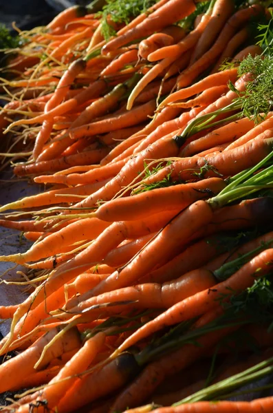传统市场上的胡萝卜水果 — 图库照片