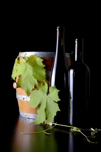 Barrel and bottle, decoratively presented. — Stock Photo, Image