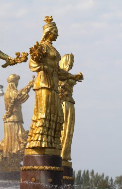 kızla arkadaşlık Kazakistan Çeşmesi