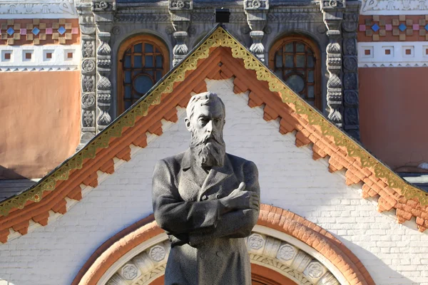 Памятник Павлу Михайловичу Третьякову — стоковое фото