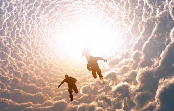 La gente en las nubes . — Foto de Stock