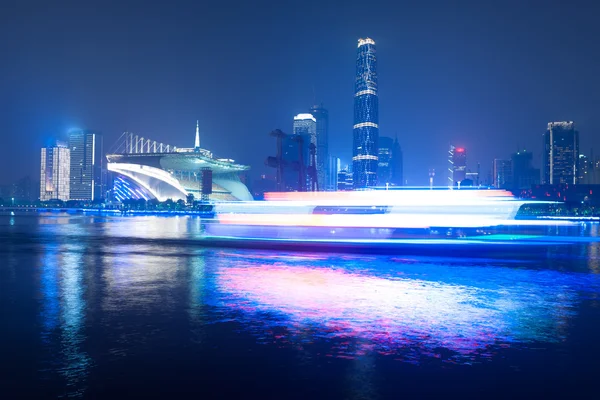 Escena nocturna de la ciudad de Guanghzou — Foto de Stock