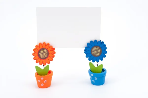 White paper on flower pot — Stock Photo, Image