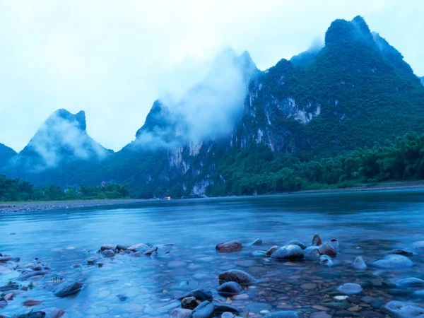 Paysage fluvial le matin — Photo