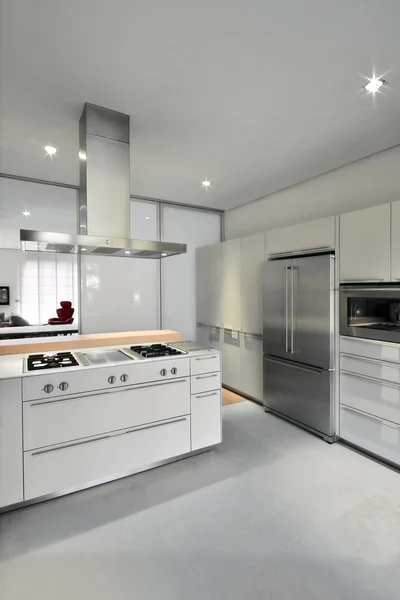 Modern white laminate kitchen — Stock Photo, Image