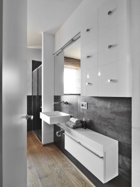 Modern özel