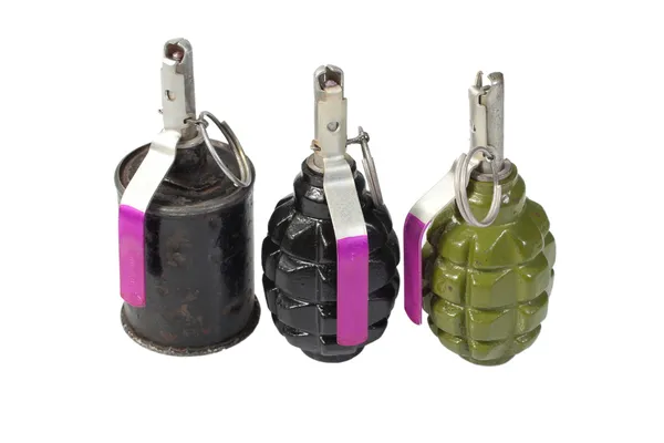 Grenades isolées sur fond blanc — Photo