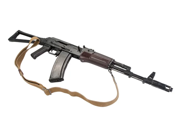 Kalashnikov rifle de assalto aéreo aks74 isolado em um fundo branco — Fotografia de Stock