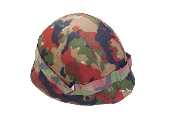 Suizo ejército stell casco con camuflado — Foto de Stock