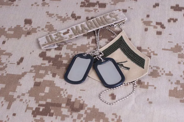 Us marines camouflaged uniform with blank dog tags — Stock Photo, Image