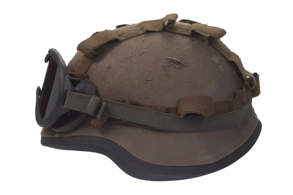 Kevlar Helm mit Tarnbezug und Schutzbrille — Stockfoto