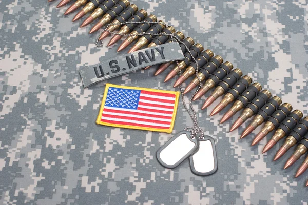 US ARMY concept - fundo de camuflagem com bandeira dos EUA — Fotografia de Stock