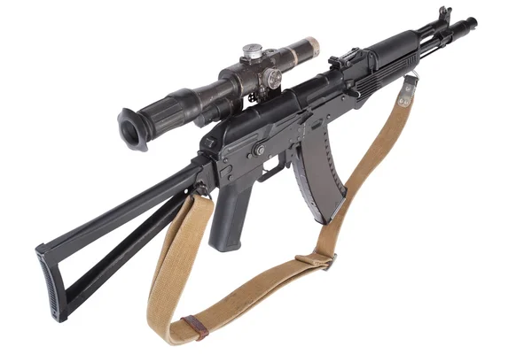 Сучасна штурмова гвинтівка АК105 з оптичним прицілом — стокове фото