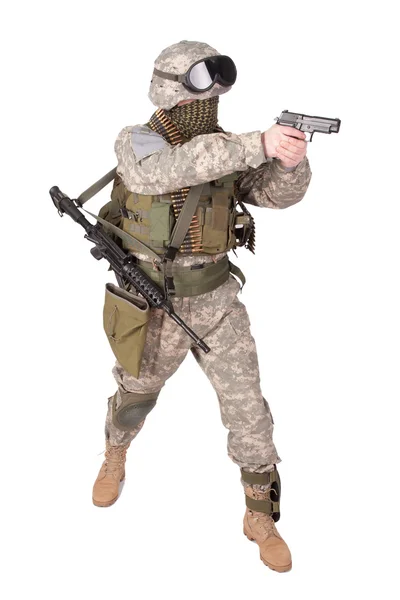 Soldat mit Handfeuerwaffe — Stockfoto