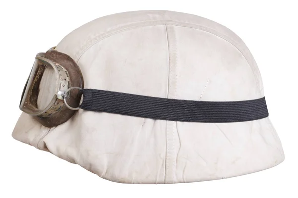 Německá Nacistická Vojenská Helma Ochrannými Brýlemi Bílým Maskovacím Krytem Typ — Stock fotografie