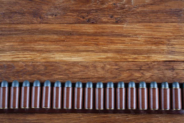 Wild West Gun Belt Ammunition Wooden Table — Stockfoto