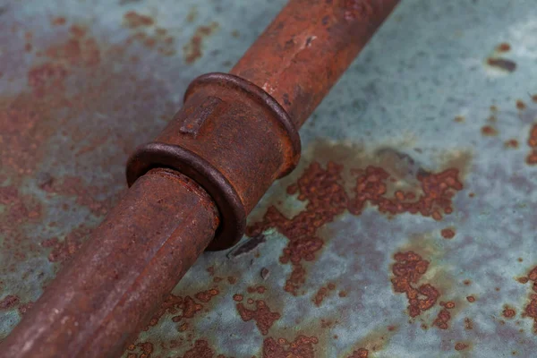 Old Rusty Valve Pipes Rusty Metal Wall Background — Stok fotoğraf