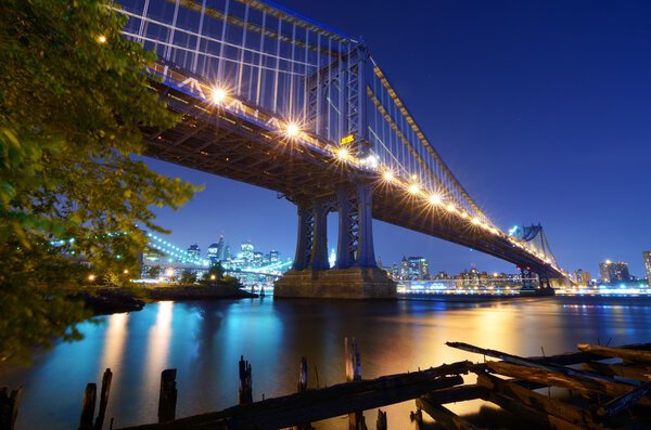 The Manhattan Bridge Spans the East River from the borough of Brooklyn to the borough of Manhattan in the city of New York, New York, USA. Brooklyn Bridge is visible
