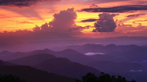 Blick auf die Berge — Stockfoto