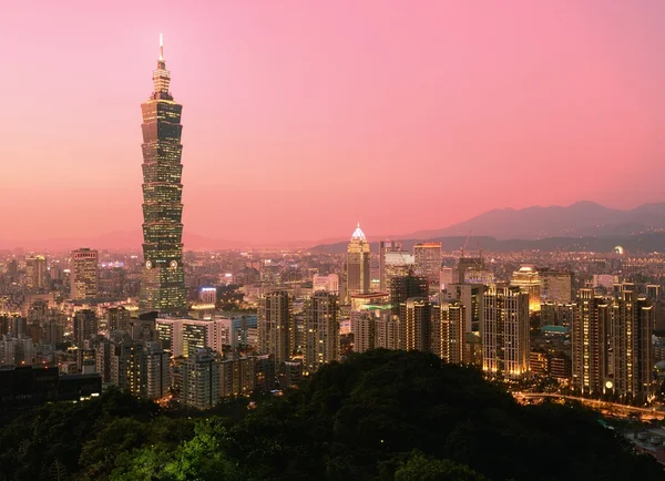 Tajwan wieczór Skyline. — Zdjęcie stockowe