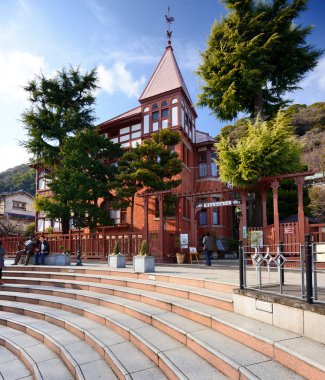 Fırıldak evi