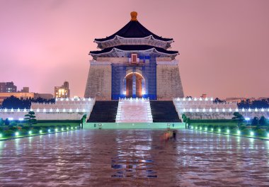Chiang kai-Şek anıt