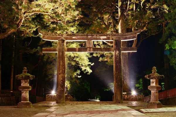 Portão de pedra Tori em Nikko, Japão . — Fotografia de Stock
