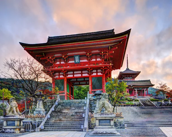 Brána chrámu Kiyomizu-dera — Stock fotografie