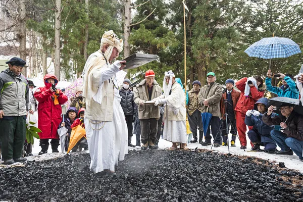 Caminata de fuego en la Ceremonia Shinto —  Fotos de Stock