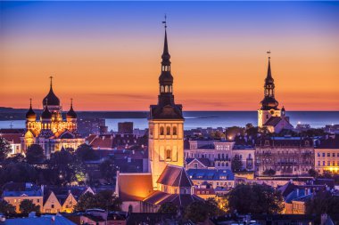 Tallinn, Estonya-gün batımında