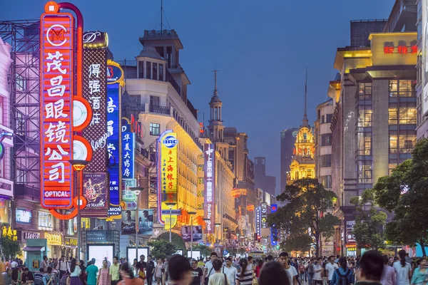 Nanjing road van shanghai, china — Stockfoto