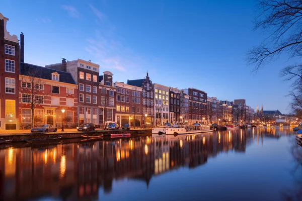 Amsterdam Países Bajos Puentes Canales Crepúsculo —  Fotos de Stock
