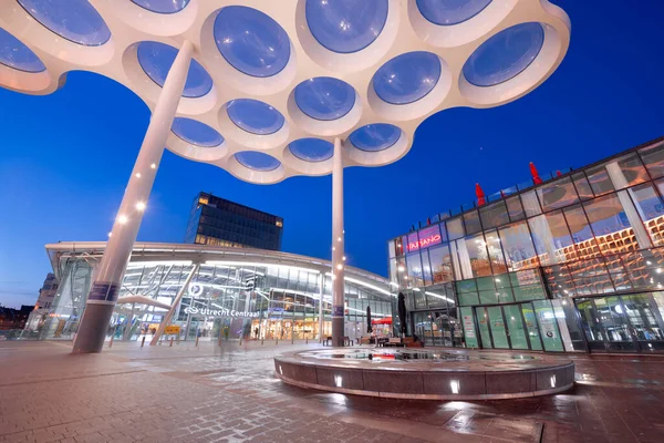 Utrecht Netherlands Şubat 2020 Hoog Catharijne Alışveriş Merkeziyle Stasyon Meydanı — Stok fotoğraf