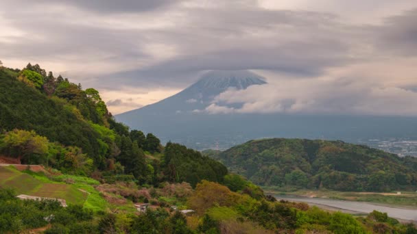 Fuji City Japonia Fuji Învăluit Nori Depărtare — Videoclip de stoc